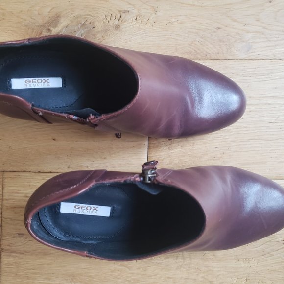 Geox - Picture 2 of 3